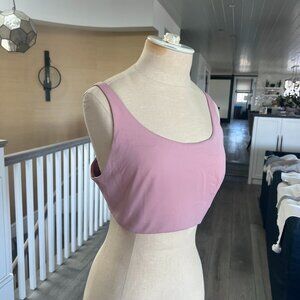 Lululemon pink sports bra